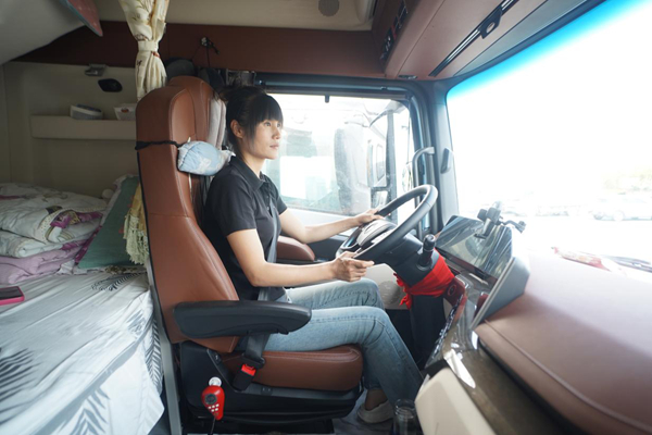 DƬ16.jpg