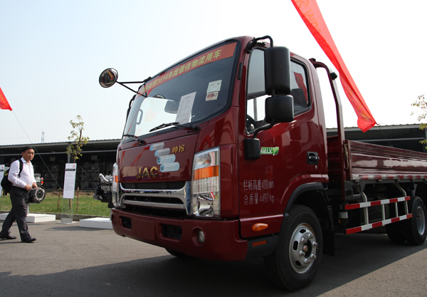 H3LPfv 091.jpg